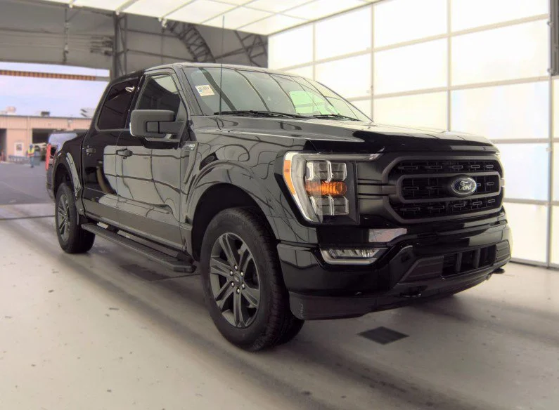 Used 2023 Black Ford XLT image 1