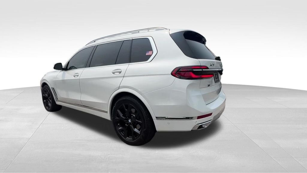 Used 2026 White BMW xDrive40i image 25