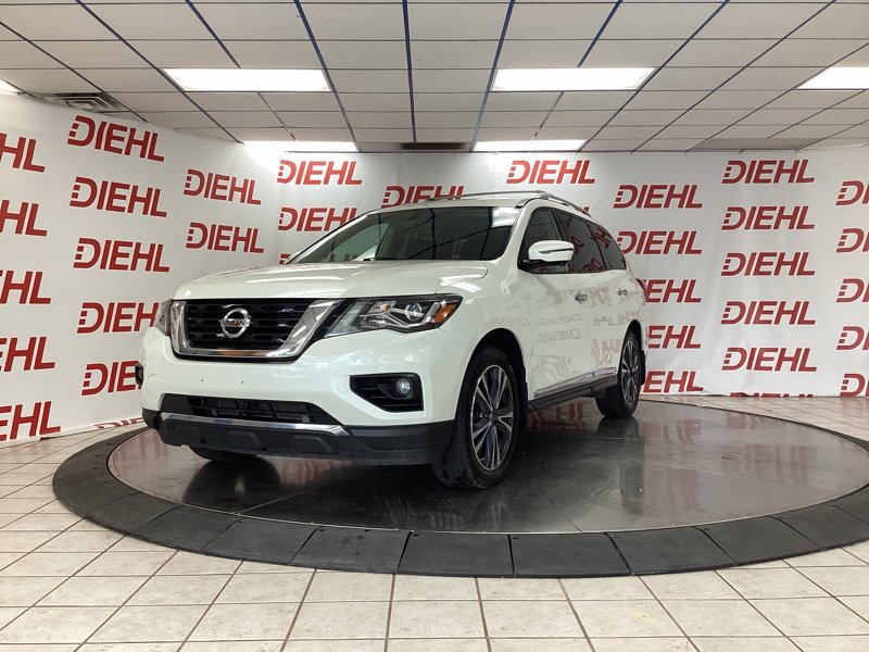 Used 2017 White Nissan Platinum image 3