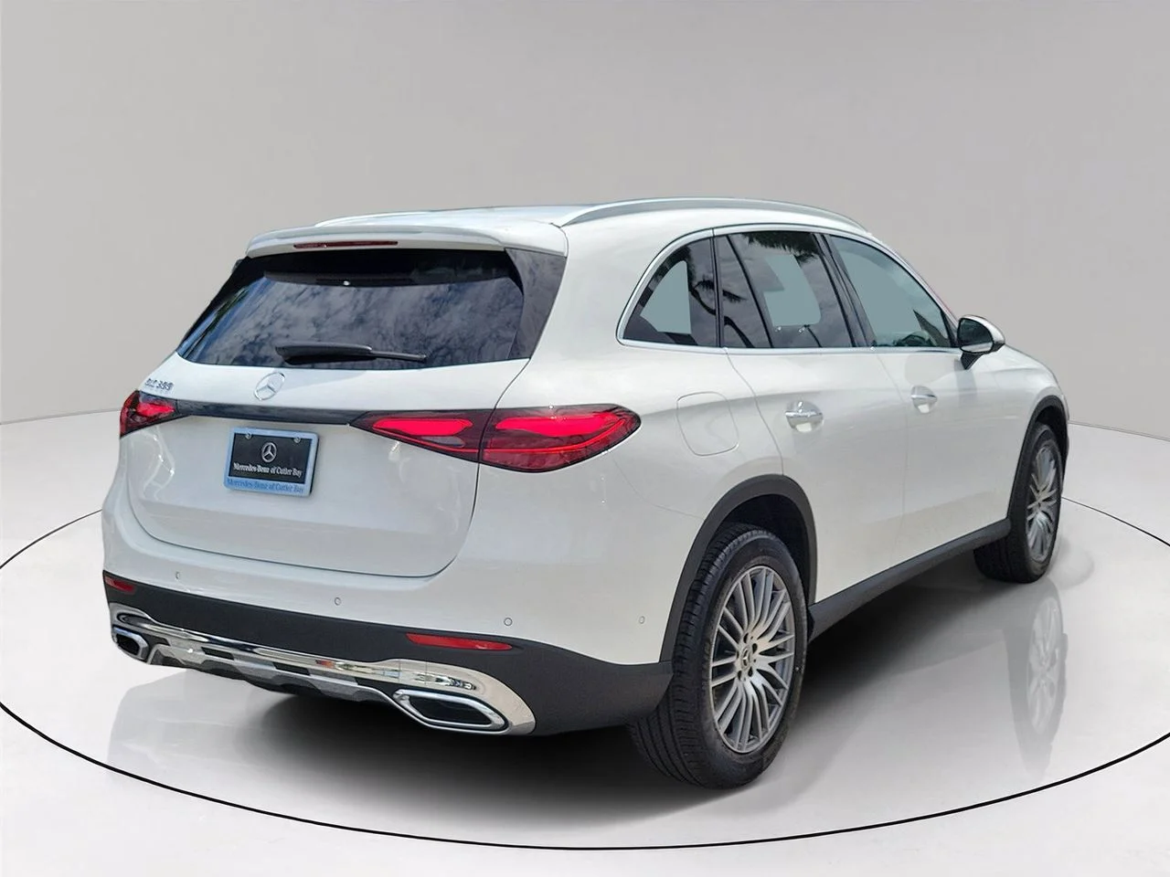 New 2026 Polar White Mercedes-Benz GLC 300 image 4