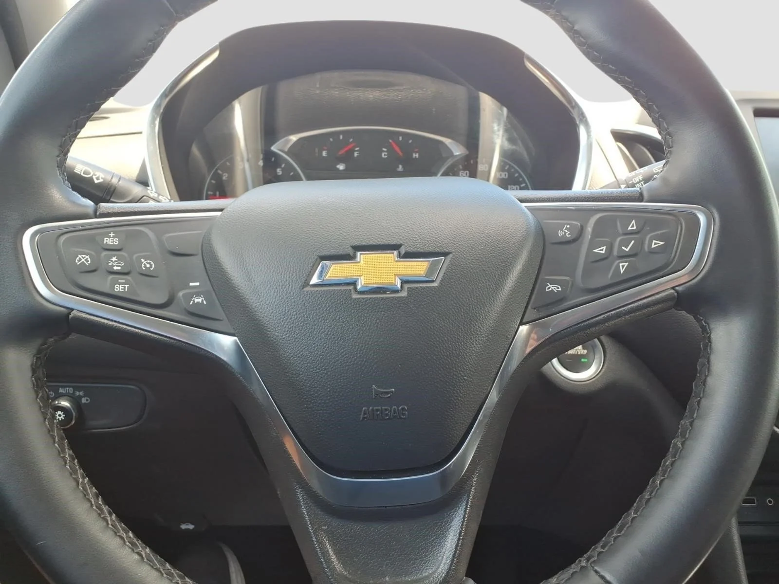 Used 2024 Mosaic Black Metallic Gb8 Chevrolet LT image 24