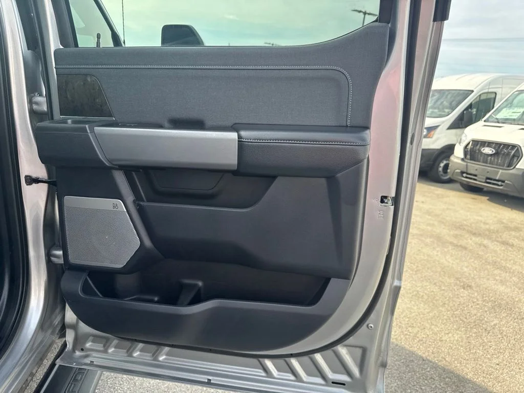 Used 2024 Silver Metallic Ford Lariat image 47