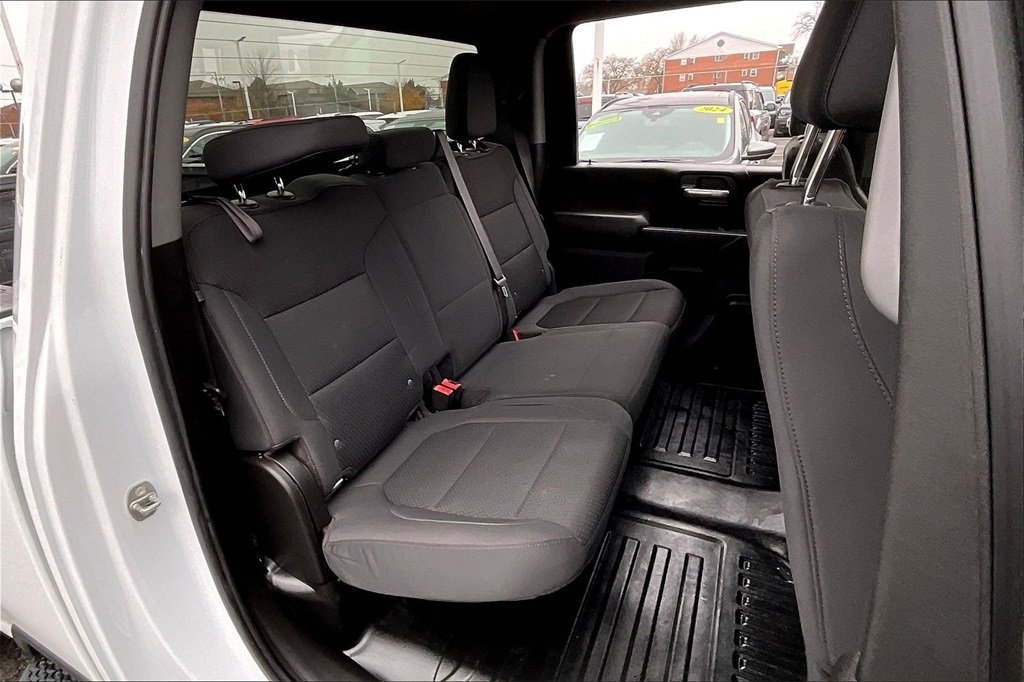 2023 CHEVROLET SILVERADO HD - Image 23