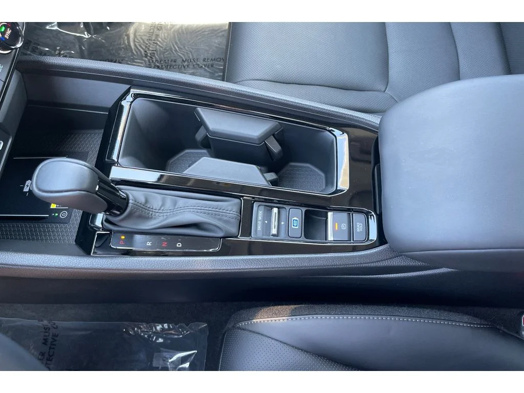Used 2025 Canyon River Blue Metallic Honda EX-L image 30