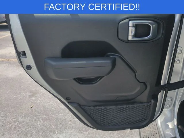 Used 2024 Silver Jeep Sport S image 25