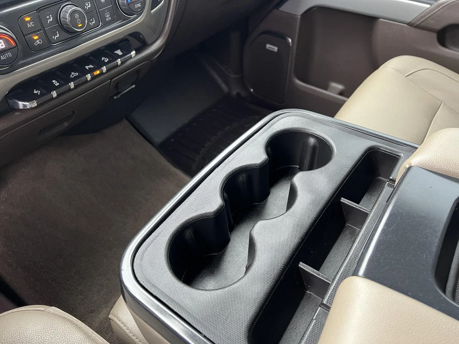 2018 Chevrolet Silverado 3500HD LTZ - Photo 26