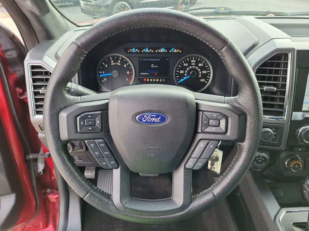 Used 2016 Red Ford XLT image 23
