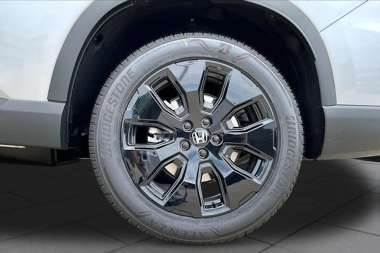 New 2026 Solar Silver Metallic Honda Black Edition image 11