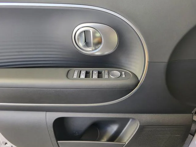 2026 Hyundai IONIQ 9 SE - Photo 11