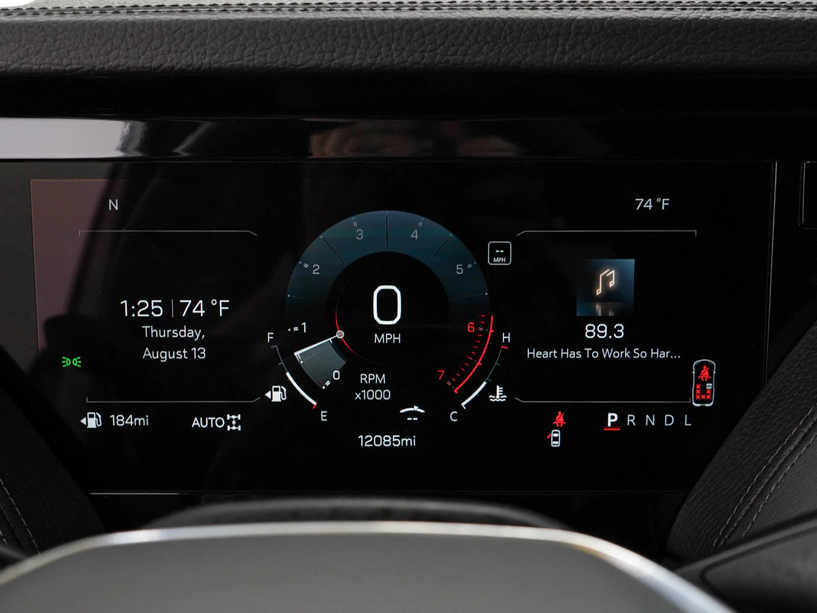 Used 2025 White Frost Tricoat GMC Denali image 27