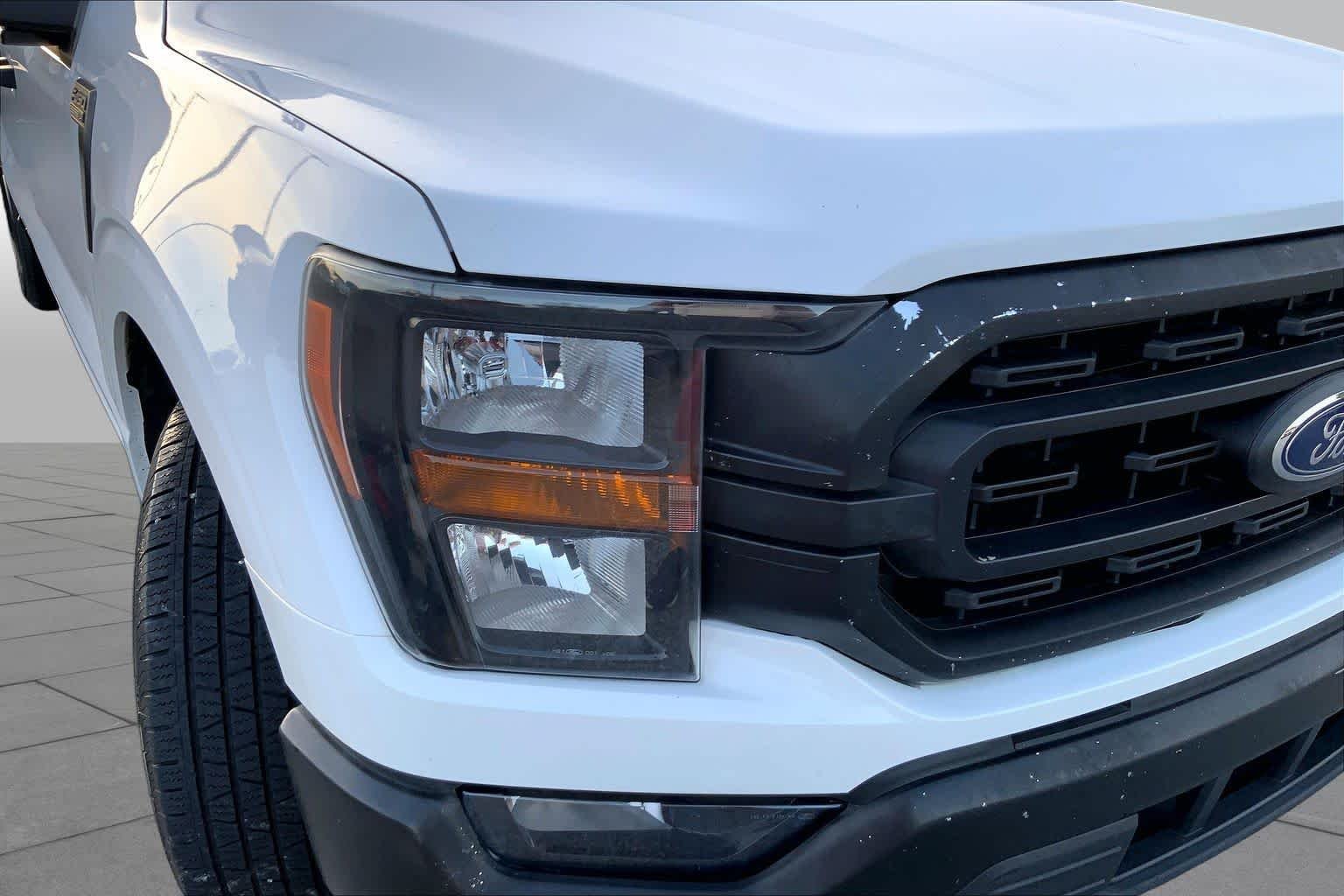 Used 2023 Oxford White Ford XLT image 25