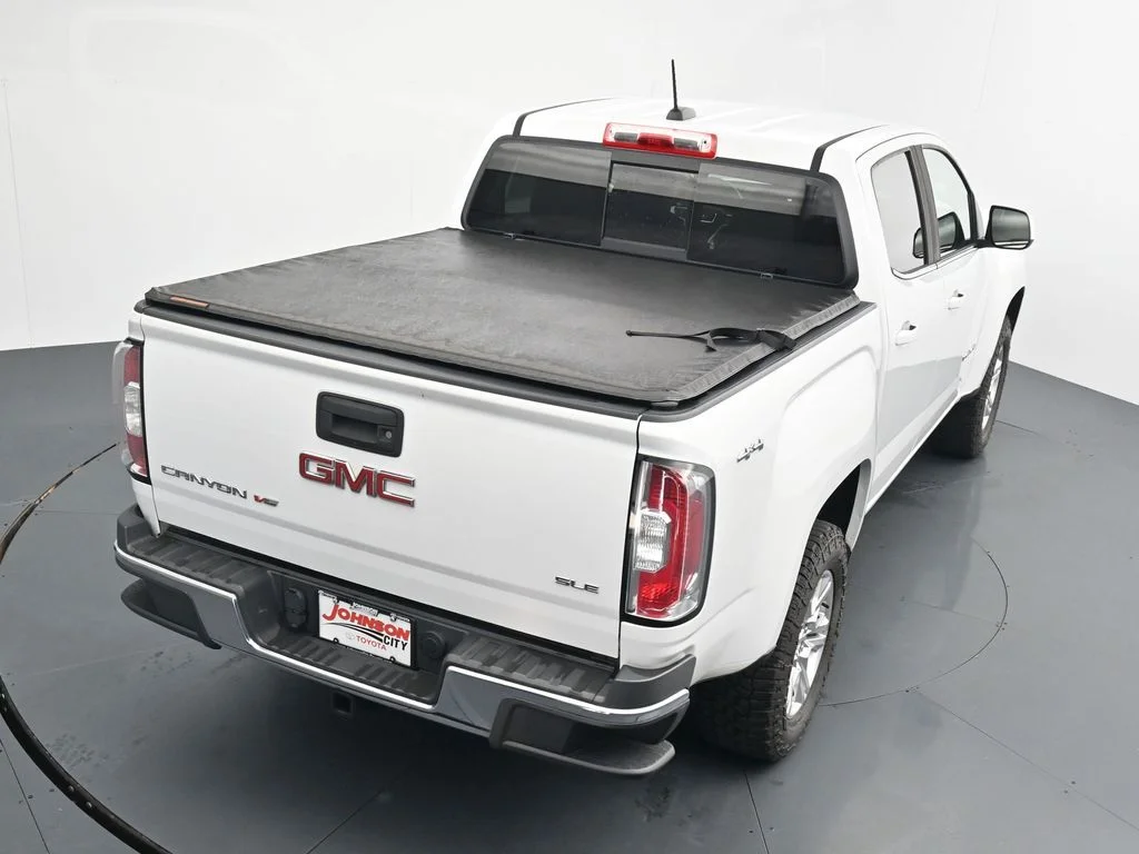 Used 2020 White GMC SLE1 image 28