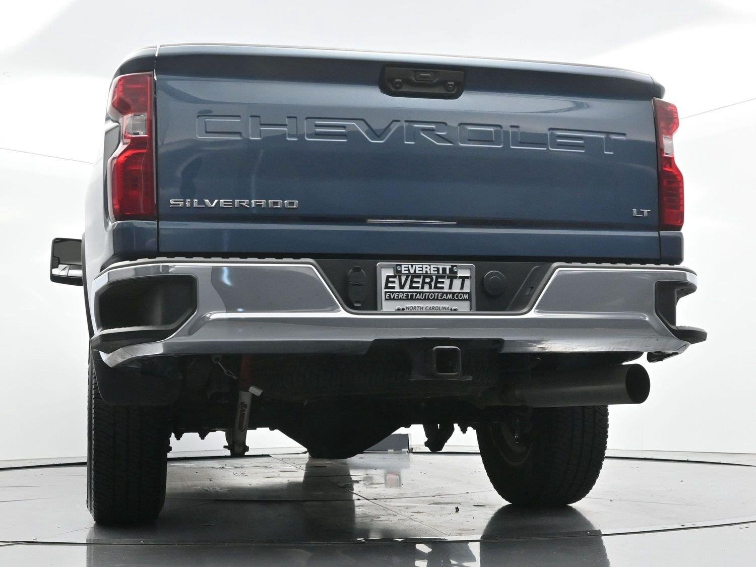 Used 2026 Lakeshore Blue Metallic Chevrolet LT image 49