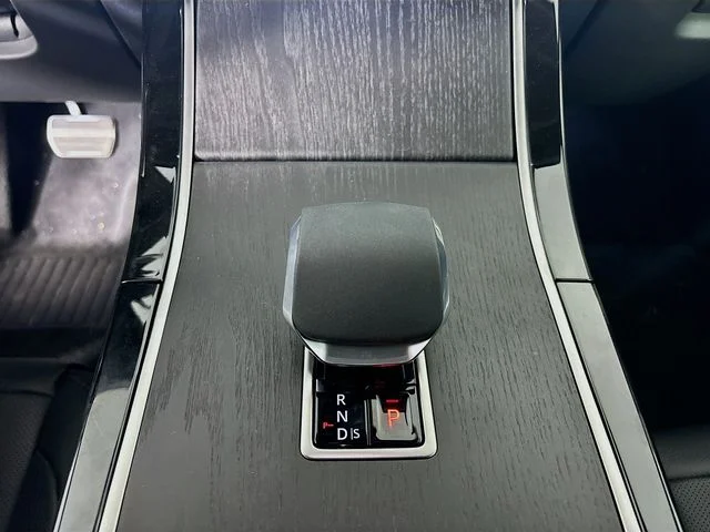 New 2026 Gold Land Rover Dynamic SE image 18