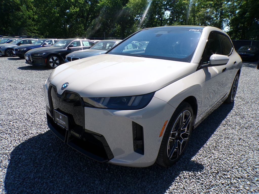 2026 BMW iX xDrive45's photo