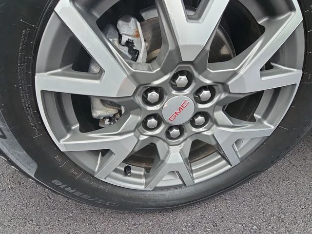 Used 2023 White GMC SLE image 35