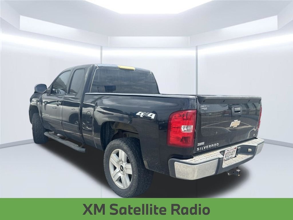 Used 2008 Black Chevrolet LT image 5
