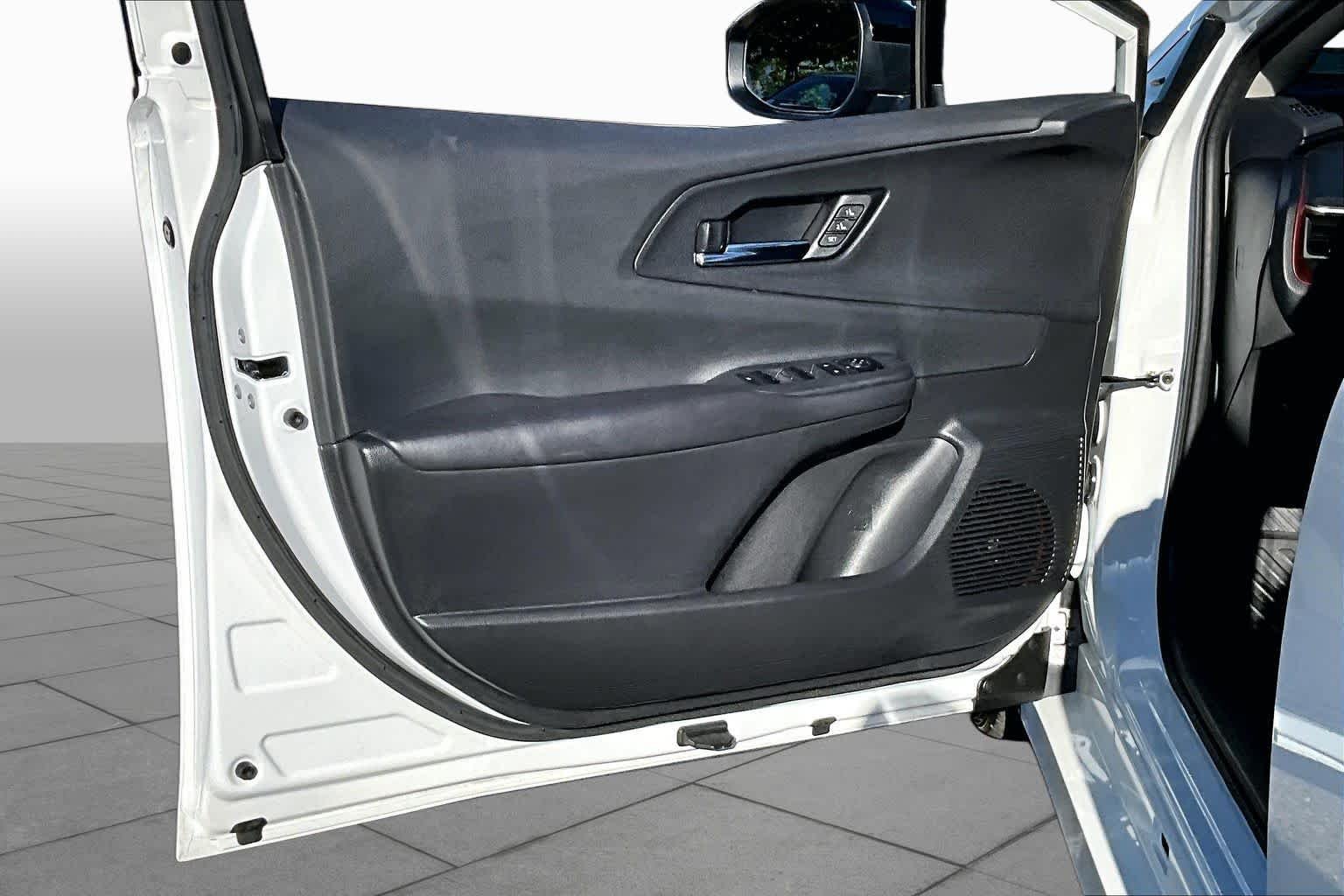 Used 2023 Wind Chill Pearl Toyota XSE Premium image 21