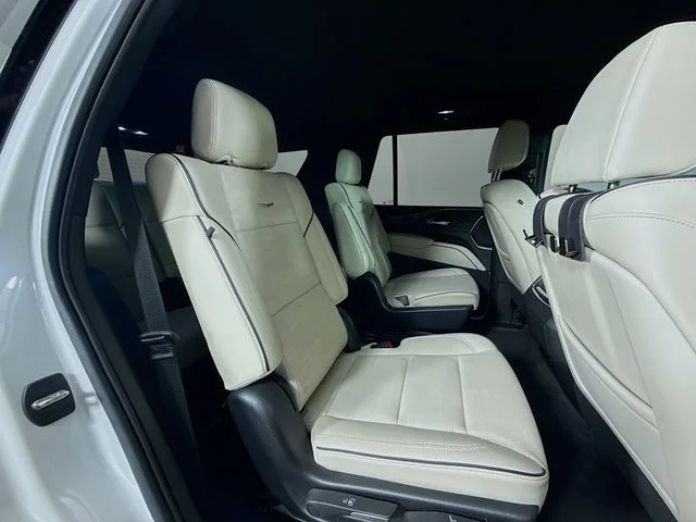 Used 2022 White Cadillac Sport image 30