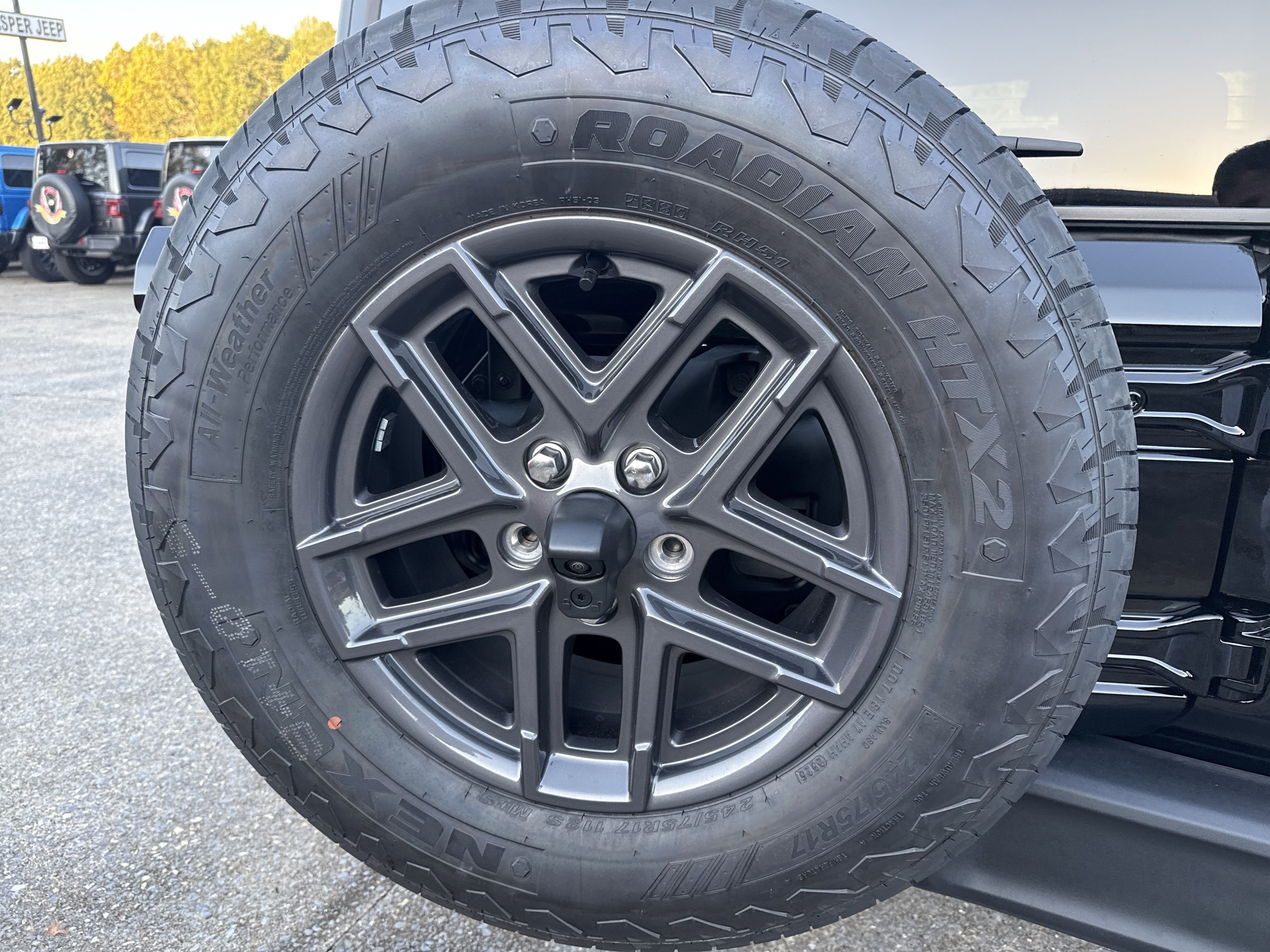 New 2026 Black Clear-Coat Exterior Paint Jeep Sport S image 20
