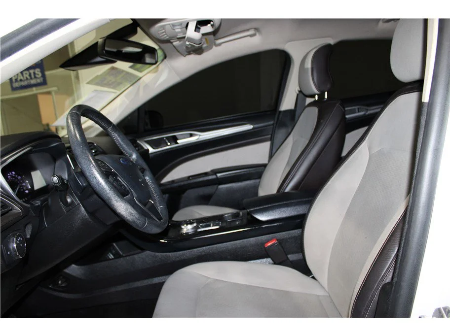 Used 2019 White Ford SE image 10