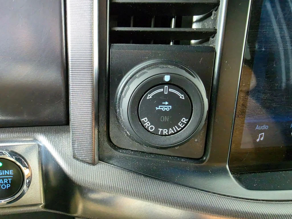 Used 2022 Blue Ford Platinum image 30