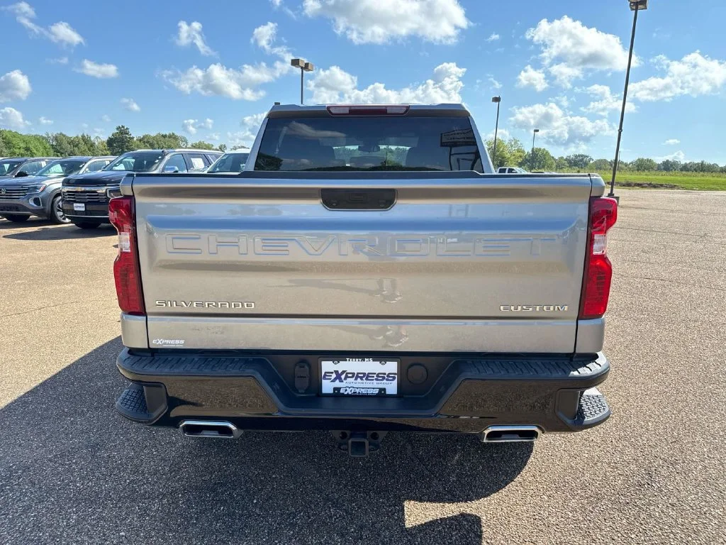 Used 2024 Sterling Gray Metallic Chevrolet Custom Trail Boss image 7