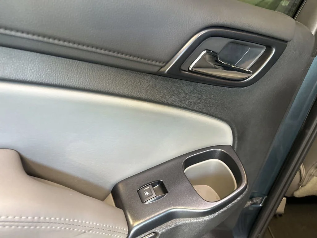 Used 2019 SHADOW GRAY METALLIC Chevrolet LT image 29