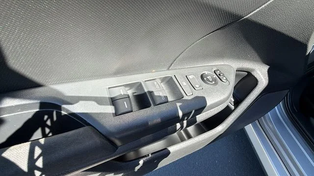 Used 2016 Silver Honda LX image 18