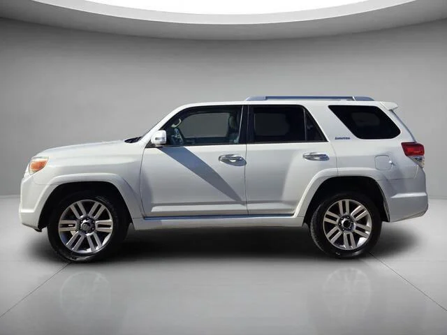 Used 2010 Blizzard Pearl Toyota Limited image 2