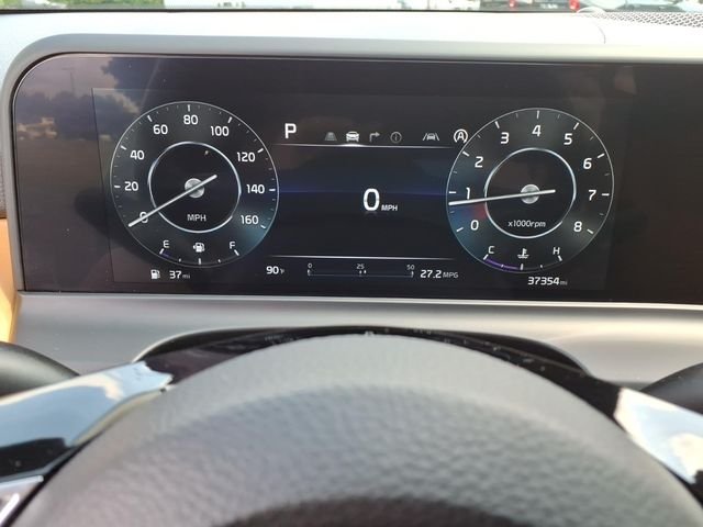 Used 2024 Snow White Pearl Kia EX image 18