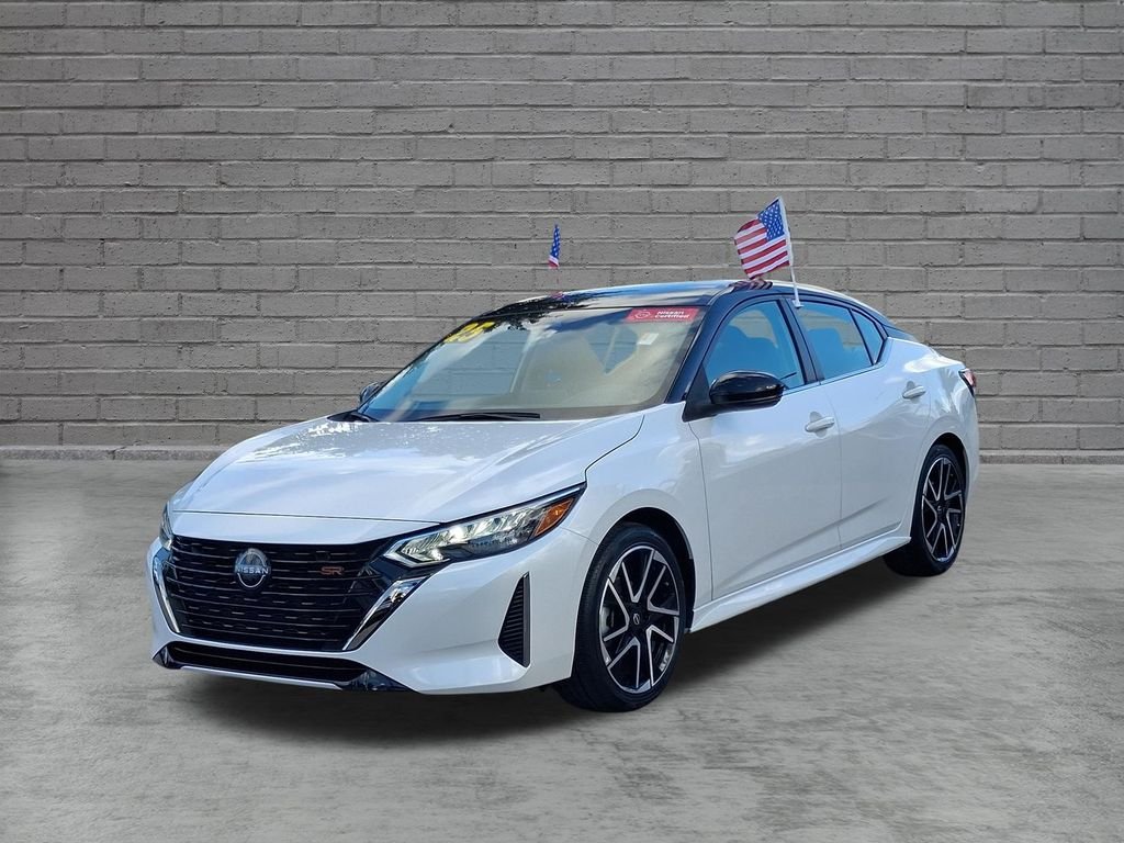 Certified Used 2025 White Nissan SR image 4
