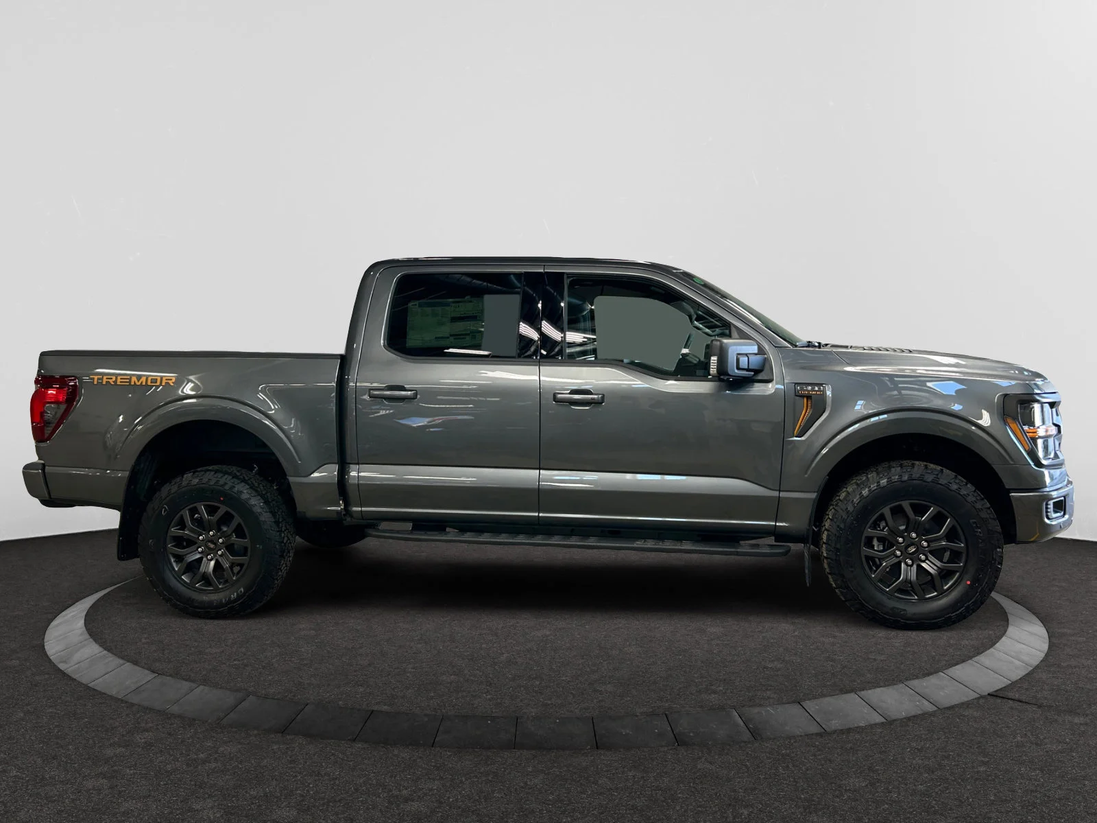 New 2026 Carbonized Grey Metallic Ford Tremor image 6