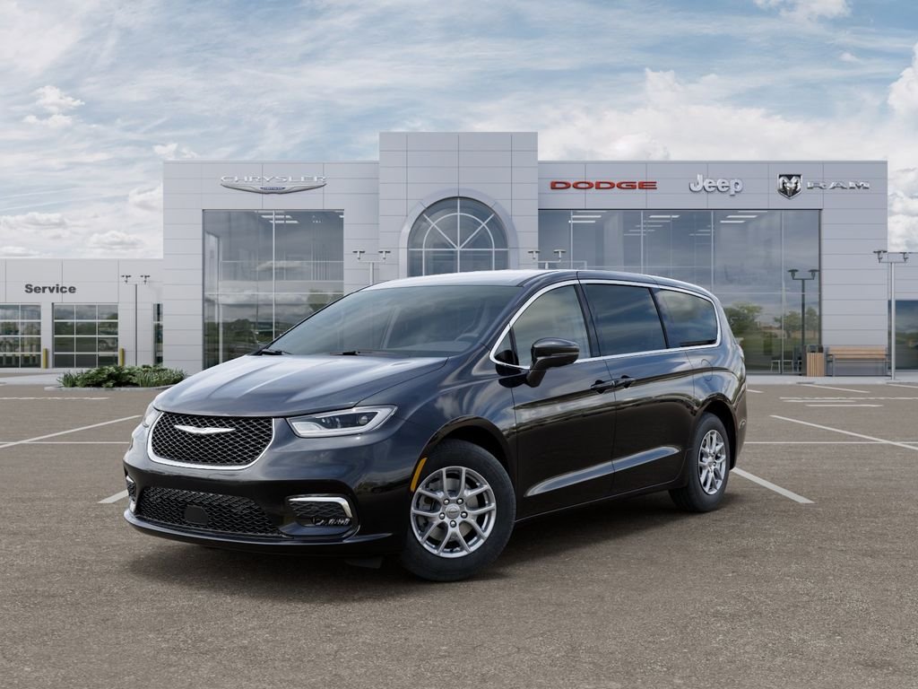 2026 Chrysler Pacifica Select's photo
