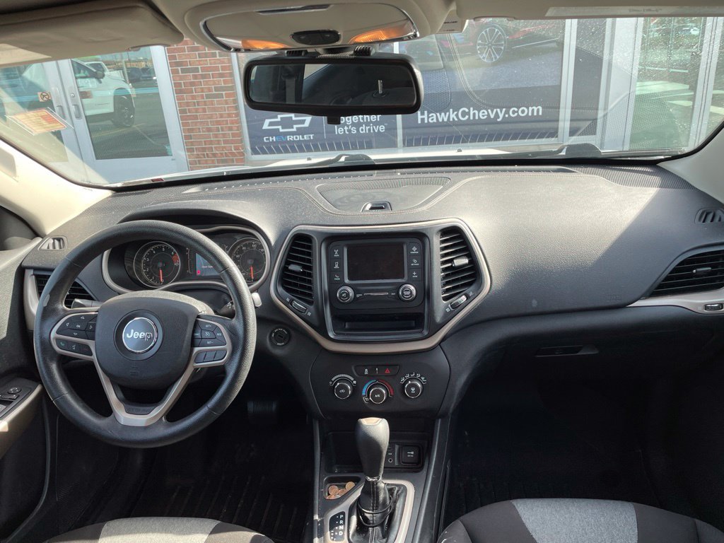 Used 2017 White Jeep Sport image 16