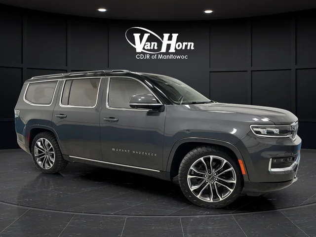 Used 2022 Baltic Gray Metallic Clearcoat Jeep Series III image 1