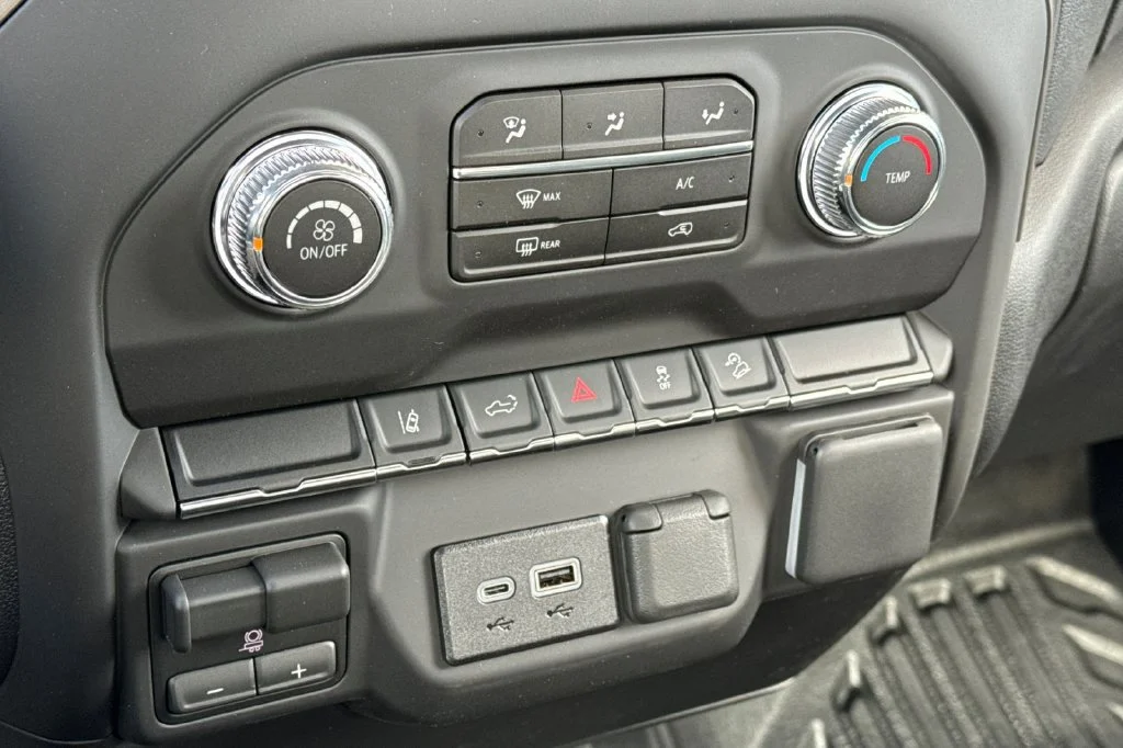 2026 GMC Sierra 2500HD Pro - Photo 15