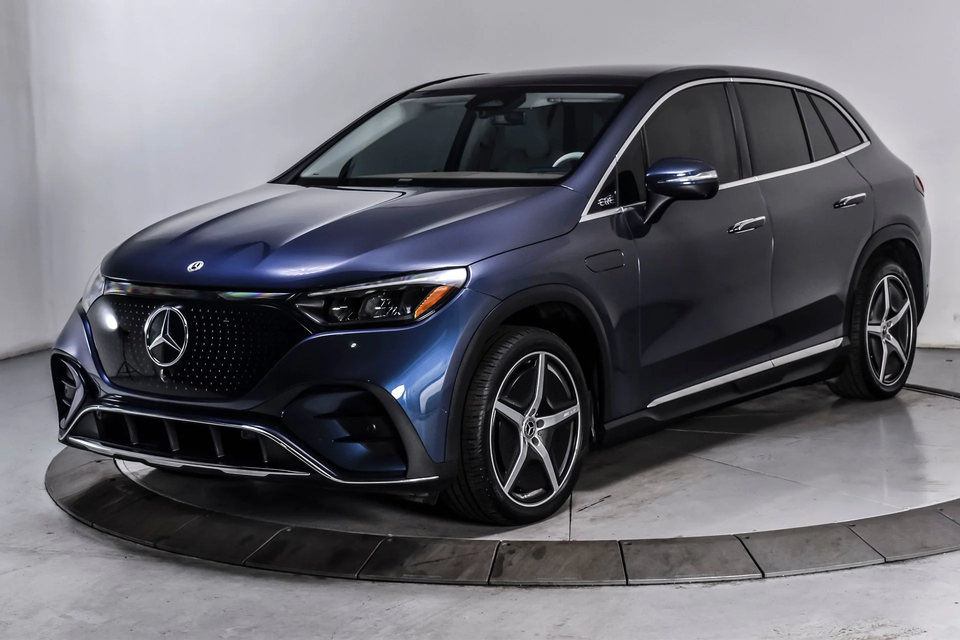 Used 2023 Mercedes-Benz EQE SUV Base with VIN 4JGGM2CB5PA021065 for sale in Seattle, WA