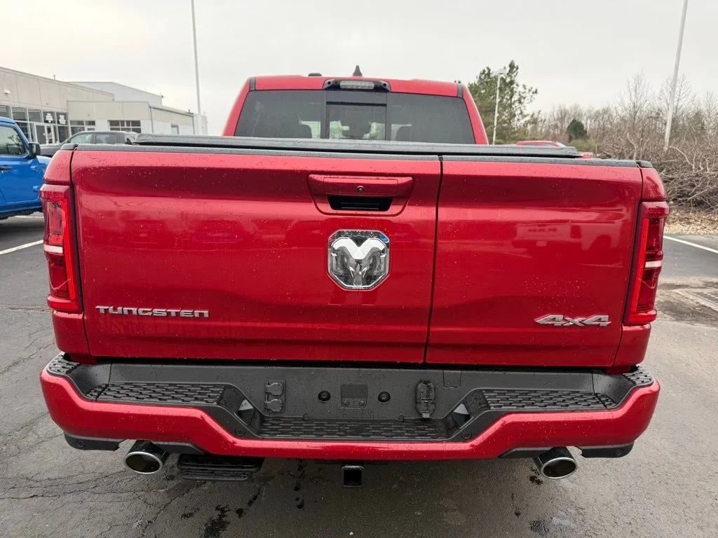 New 2026 Molten Red Pearl-Coat Exterior Paint RAM Tungsten image 5
