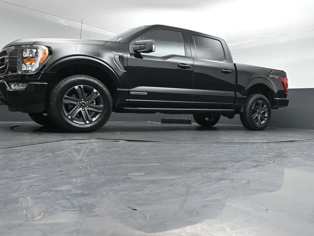 Certified Used 2023 Agate Black Metallic Ford XLT image 40