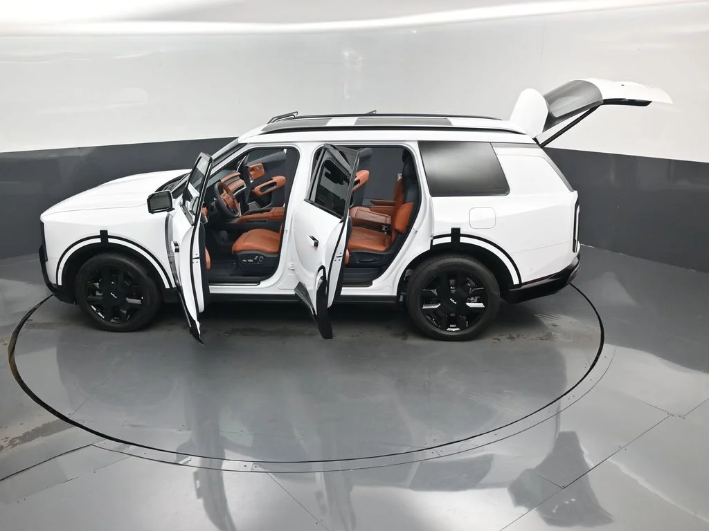 Certified Used 2027 White Kia SX image 17
