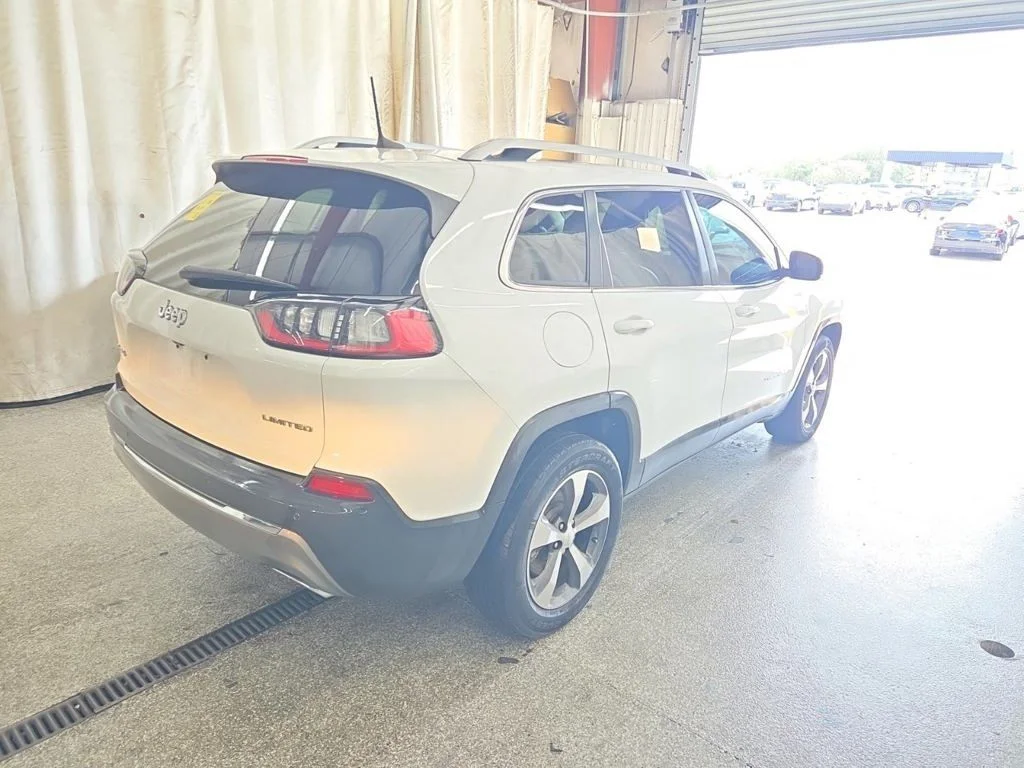 Used 2019 White Jeep Limited image 13