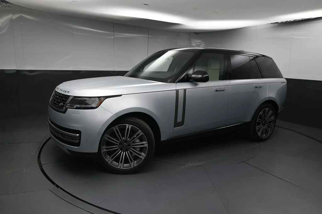 2024 Land Rover Range Rover 4.4 SE SWB's photo
