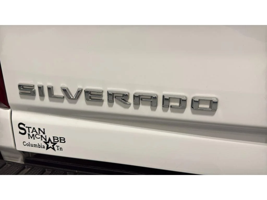Used 2025 Summit White Chevrolet LT image 7