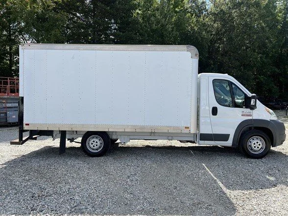 Used 2014 White Ram Base image 4