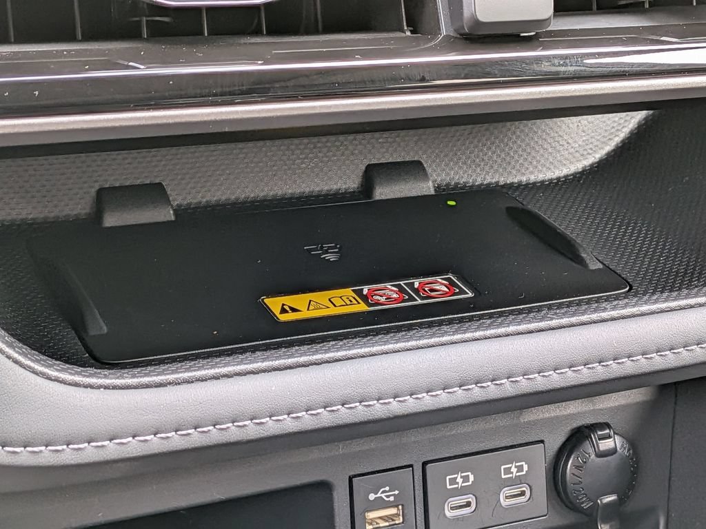 Certified Used 2026  Toyota XLE image 33