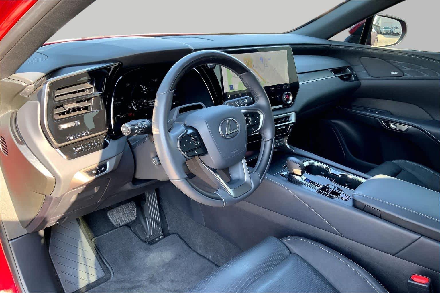 Used 2025 Matador Red Mica Lexus Luxury image 18