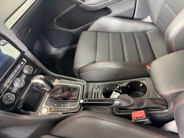 Used 2020 White Volkswagen Autobahn image 17