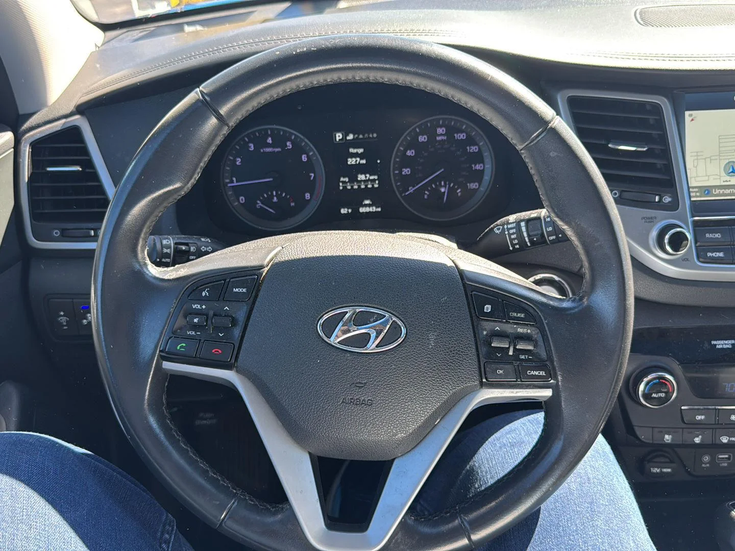 Used 2017 Caribbean Blue Hyundai Limited image 2