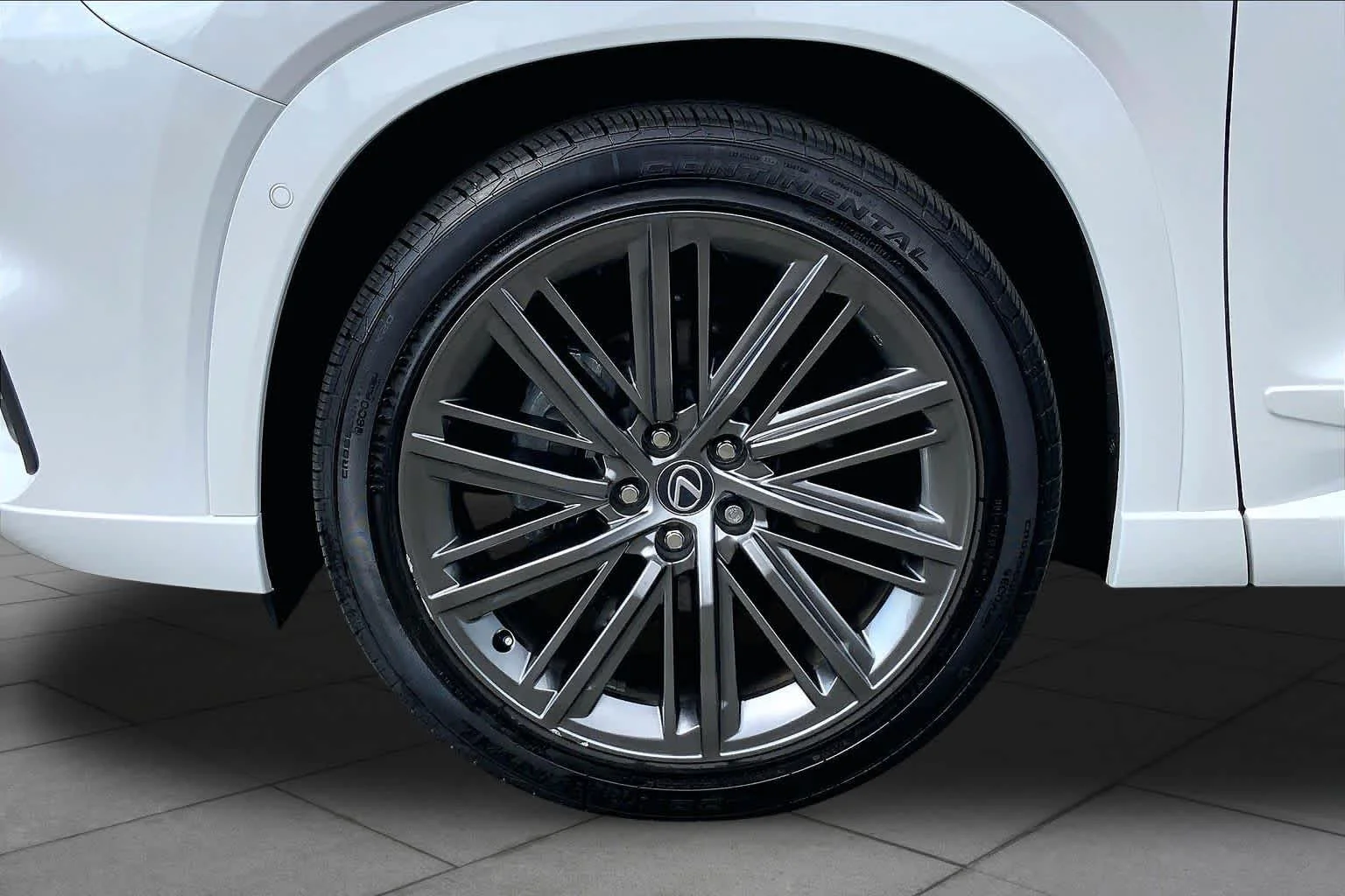 Certified Used 2025 WIND CHILL PEARL Lexus Luxury image 11